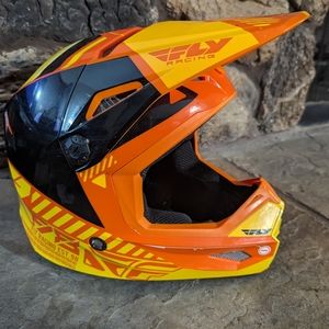 Fly Racing Kinetic Elite Youth L Helmet Orange / Yellow / Black 53-54 CM